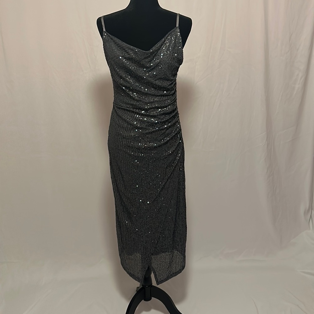 Laundry by shelli segal sequin cowl neck slip in gunmetal  size 6